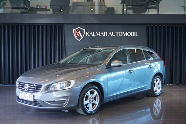 Volvo V60 D3 Geartronic Classic Momentum Navi Svensksåld - 2018