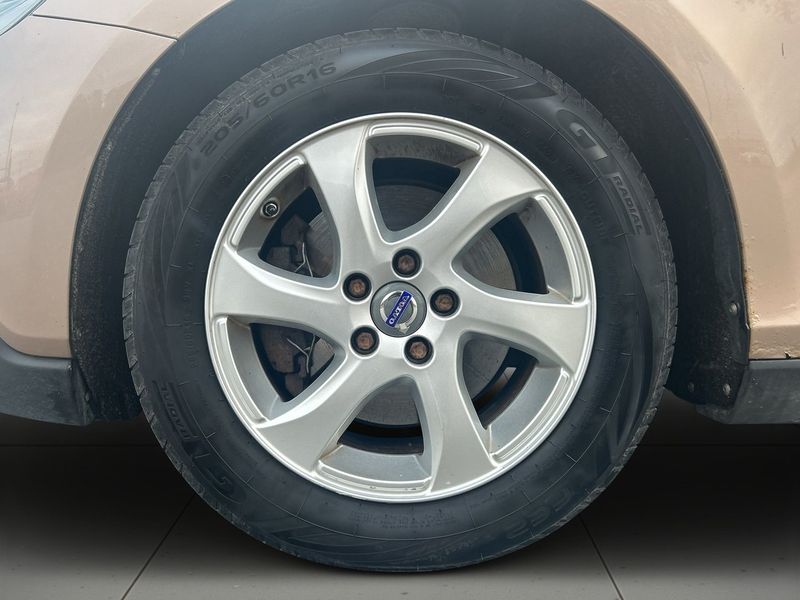 Volvo V40 bild 14