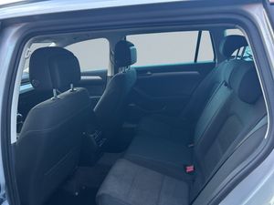 Volkswagen Passat bild 13