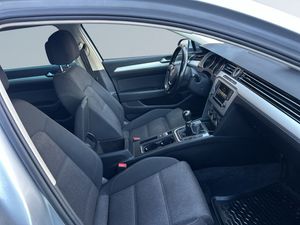 Volkswagen Passat bild 10