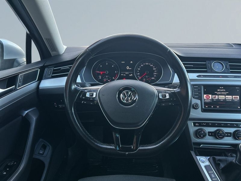 Volkswagen Passat bild 9