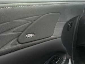 Lexus RX bild 18