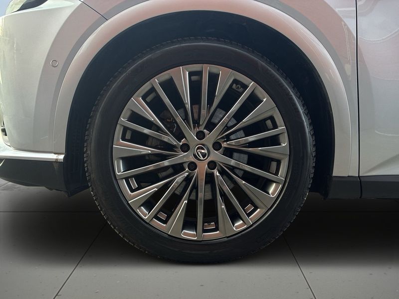 Lexus RX bild 14