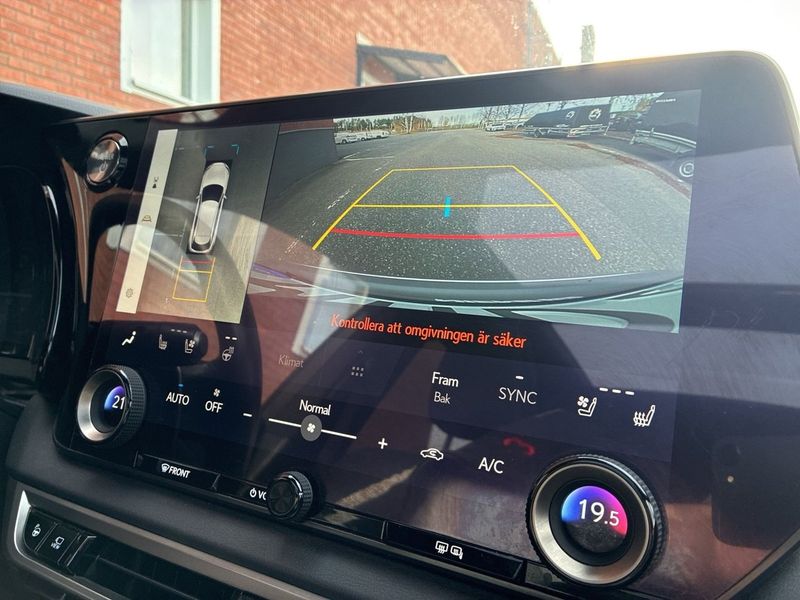 Lexus RX bild 24