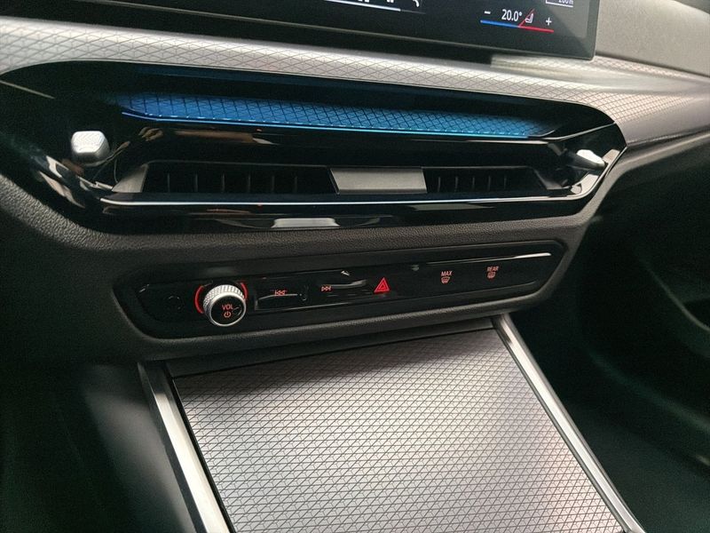 BMW 330 bild 22