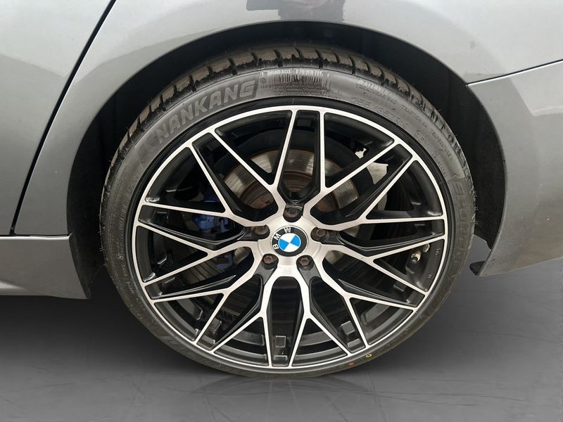BMW 320 bild 32
