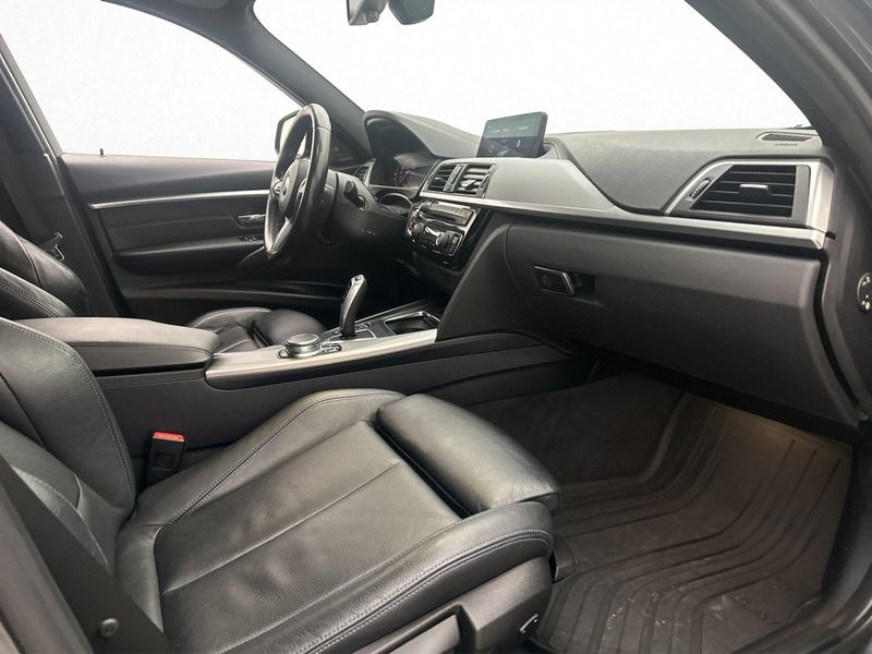 BMW 320 bild 14