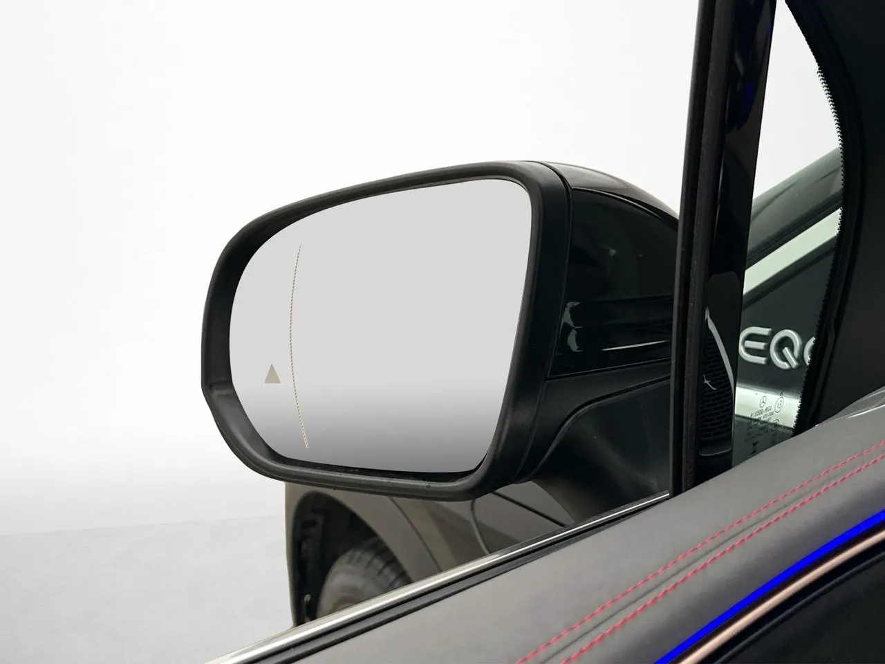 Mercedes EQE500 SUV bild 13