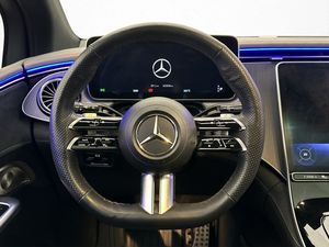Mercedes EQE43 SUV bild 16