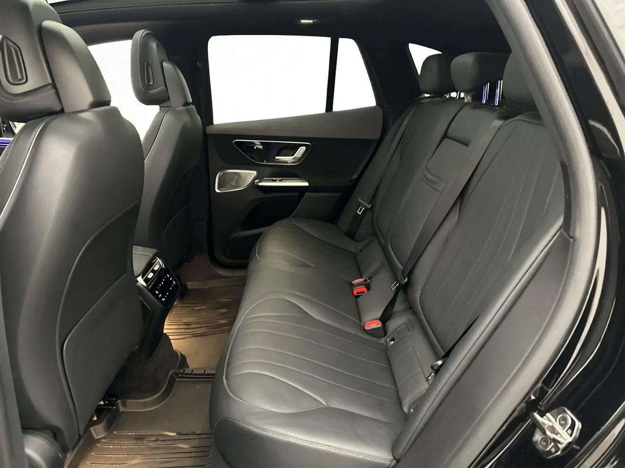 Mercedes EQE500 SUV bild 22
