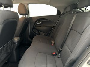 Kia Rio bild 14