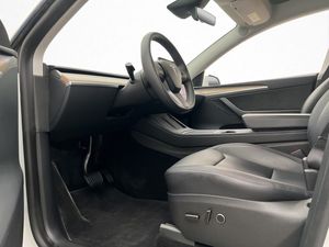 Tesla Model Y bild 11