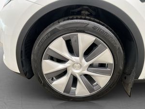 Tesla Model Y bild 34