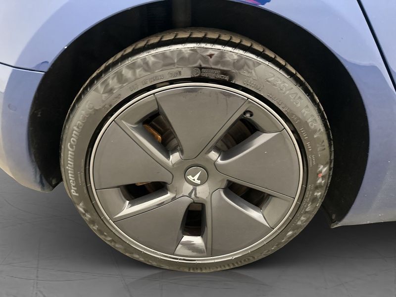 Tesla Model 3 bild 38