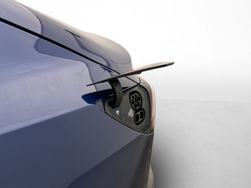 Tesla Model 3 bild 35