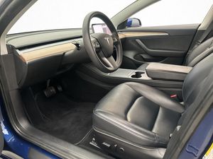 Tesla Model 3 bild 11