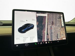 Tesla Model 3 bild 18