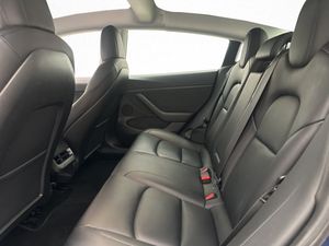 Tesla Model 3 bild 32