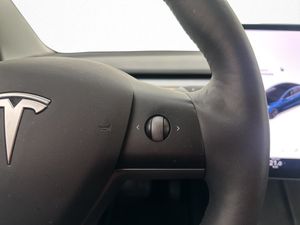 Tesla Model 3 bild 15