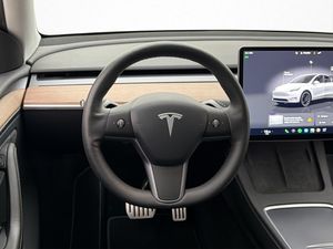 Tesla Model Y bild 12