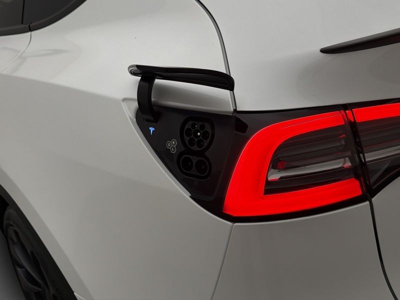 Tesla Model Y bild 31