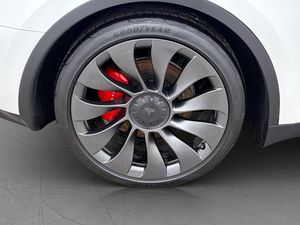 Tesla Model Y bild 35
