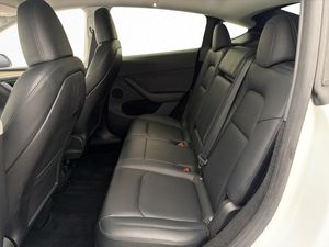 Tesla Model Y bild 28