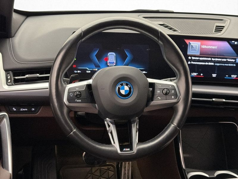 BMW iX1 bild 12