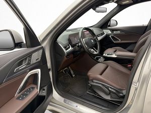 BMW iX1 bild 11