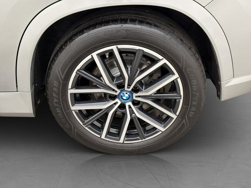 BMW iX1 bild 37