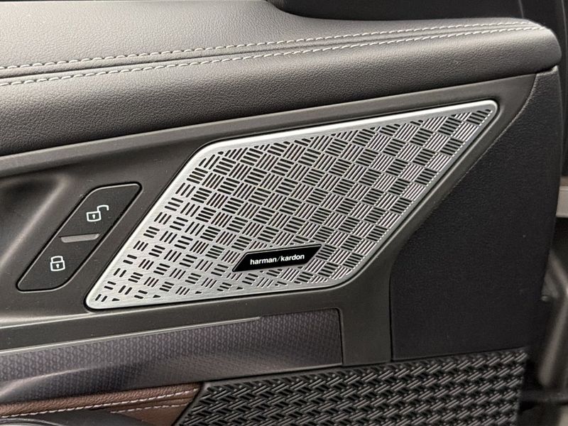 BMW iX1 bild 13