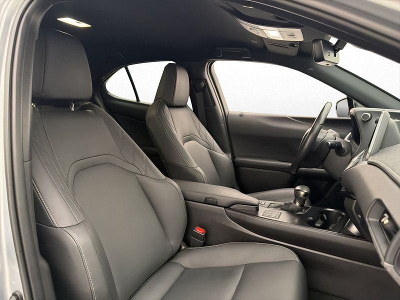 Lexus UX bild 21