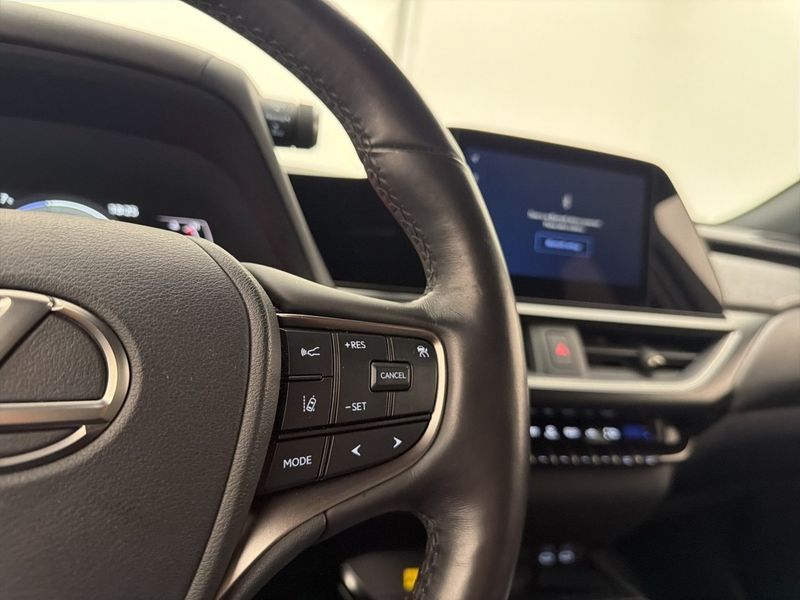Lexus UX bild 13