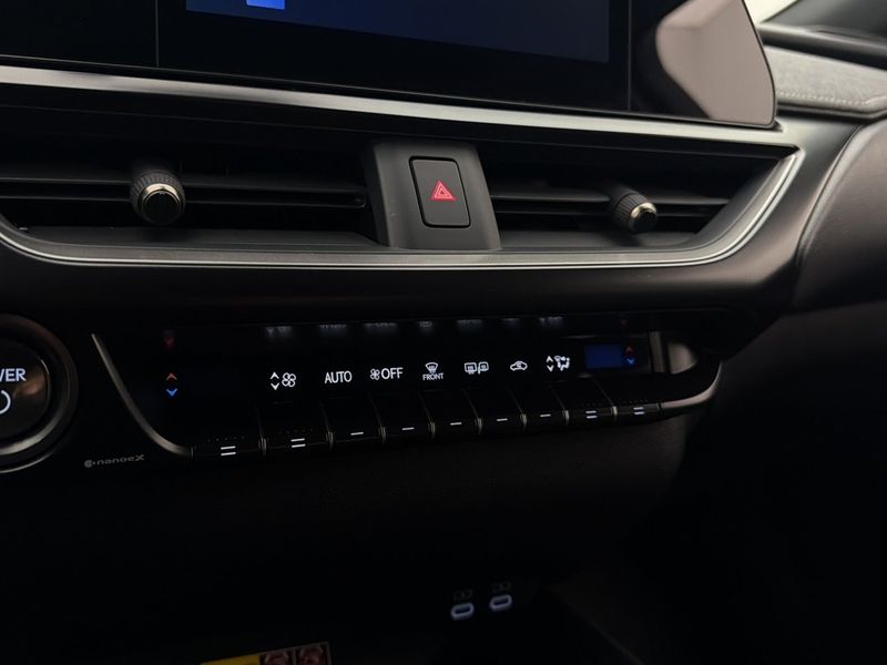 Lexus UX bild 18