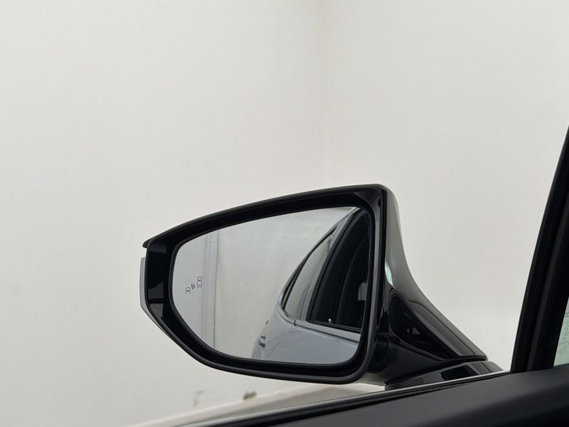 Lexus UX bild 23