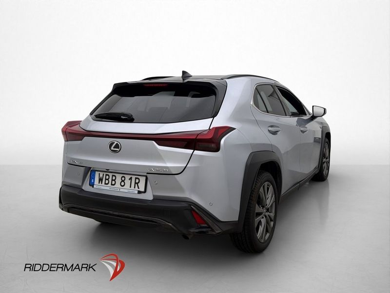 Lexus UX bild 8