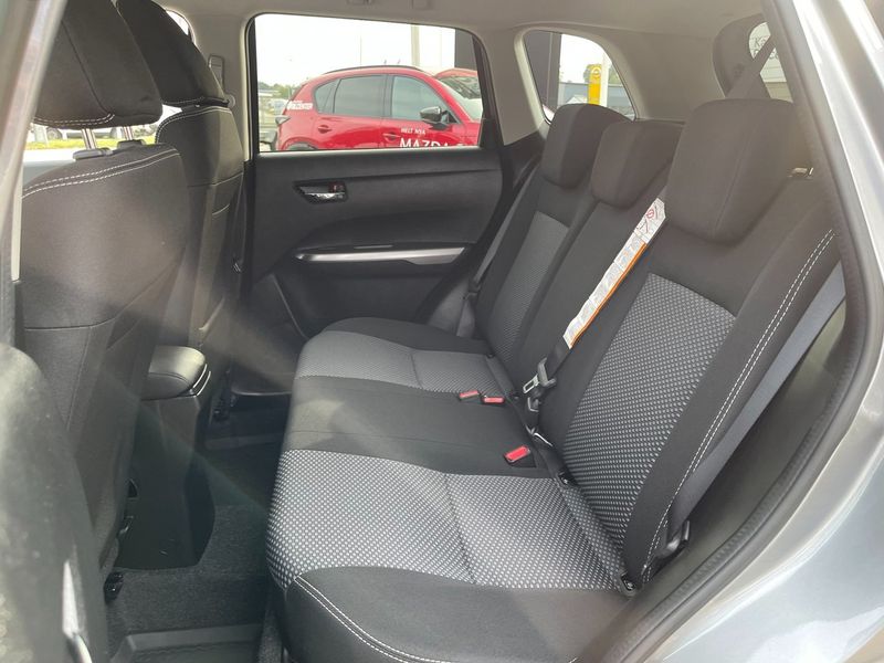 Suzuki Vitara bild 13