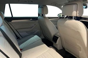 Volkswagen Passat bild 22