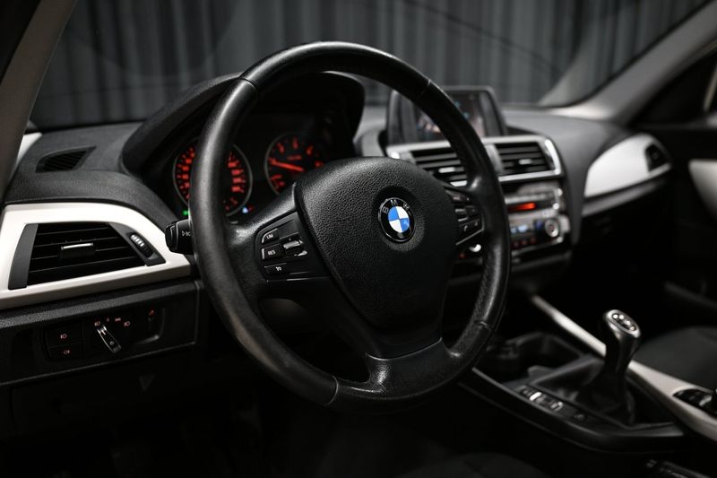 BMW 118 bild 12
