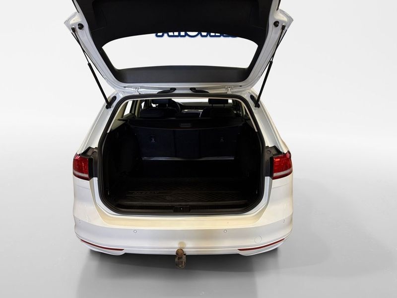 Volkswagen Passat bild 11