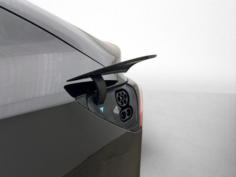 Tesla Model Y bild 31