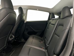 Tesla Model Y bild 28
