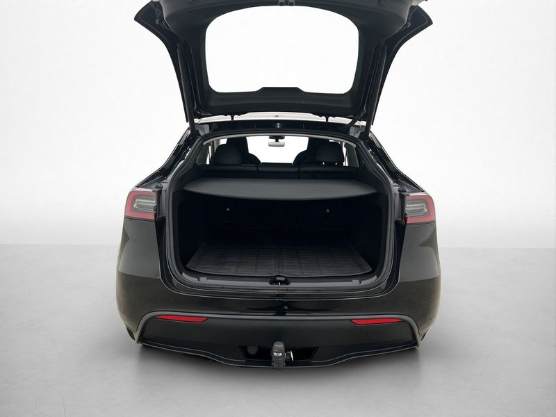 Tesla Model Y bild 29