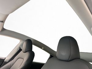 Tesla Model Y bild 11