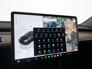 Tesla Model Y bild 17