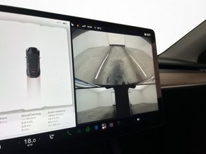 Tesla Model Y bild 25