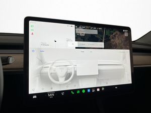 Tesla Model Y bild 18