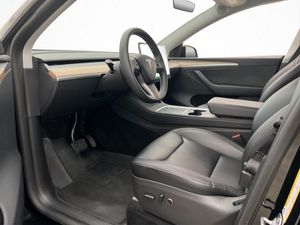 Tesla Model Y bild 10