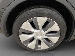 Tesla Model Y bild 34