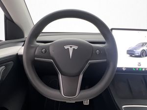 Tesla Model Y bild 14